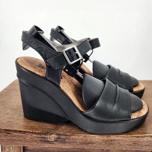 Korks Bardot Platform Wedge Sandal Size 8